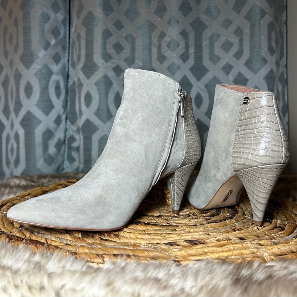 Women’s Size 9.5 Booties Heels Pointed Toe Gray Snake Print Leather Loise et Cie - Picture 2 of 16